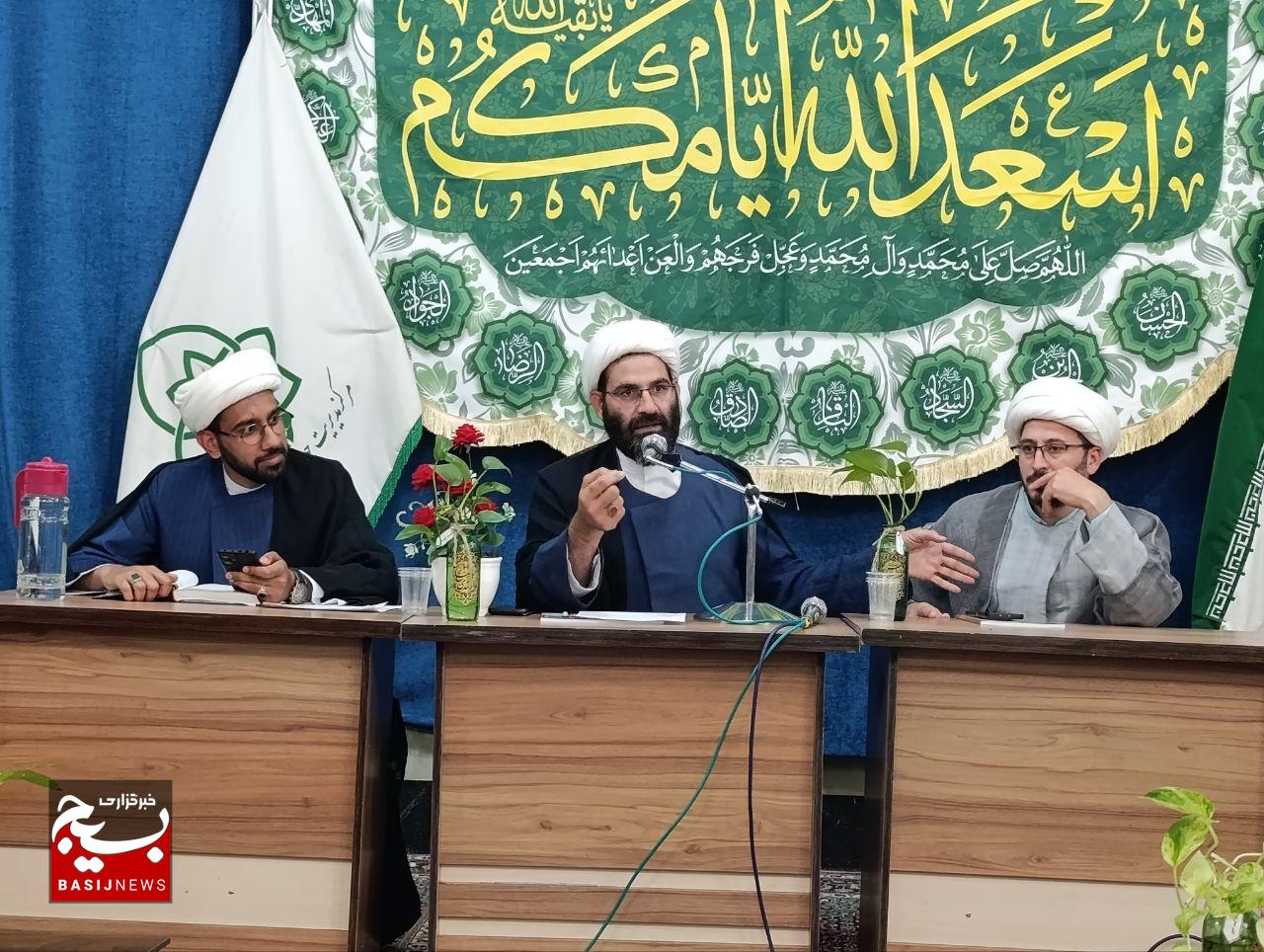 طلاب بدون نیاز به قم و نجف به درجه اجتهاد می‌رسند