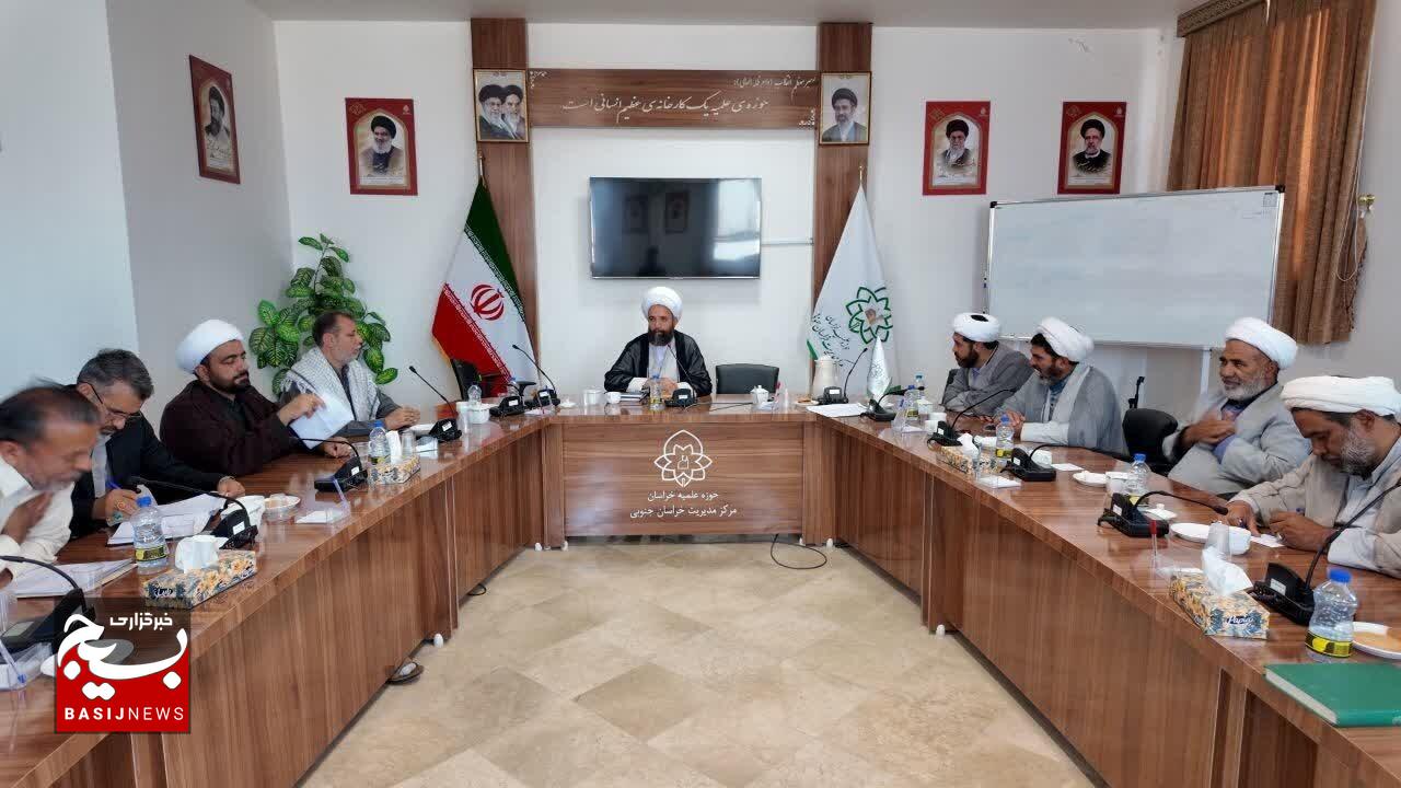 وحدت رسانهای بخشی از اقتدار ملی است/ رسانه در خنثیسازی عملیات روانی دشمن نقشآفرینی کند وحدت رسانهای بخشی از اقتدار ملی است/ رسانه در خنثیسازی عملیات روانی دشمن نقشآفرینی کند