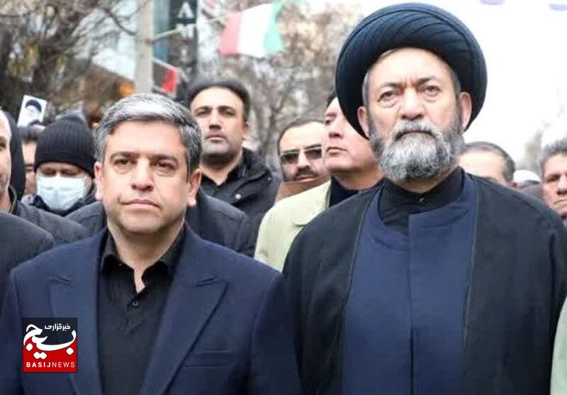 بصیرت و دشمنشناسی عشایر بیبدیل است بصیرت و دشمنشناسی عشایر بیبدیل است