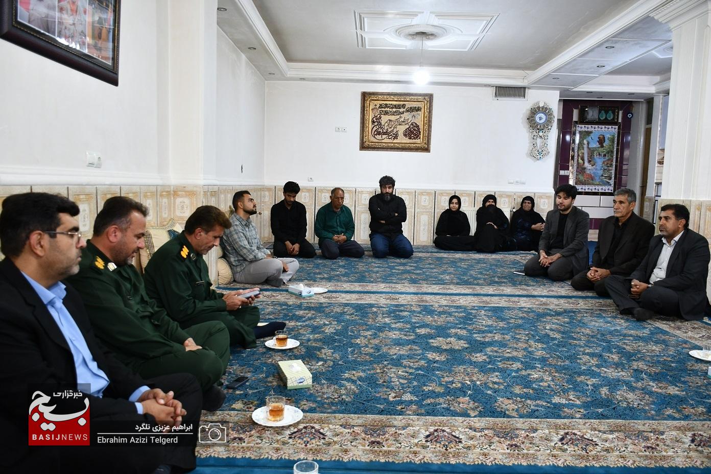 دیدار جانشین سپاه فتح با خانواده شهید علی کیانی در یاسوج