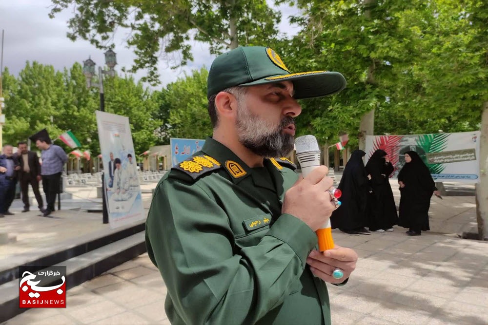 تداوم راه انقلاب و حفظ دستاوردهای آن مرهون فرهنگ ایثار و شهادت است