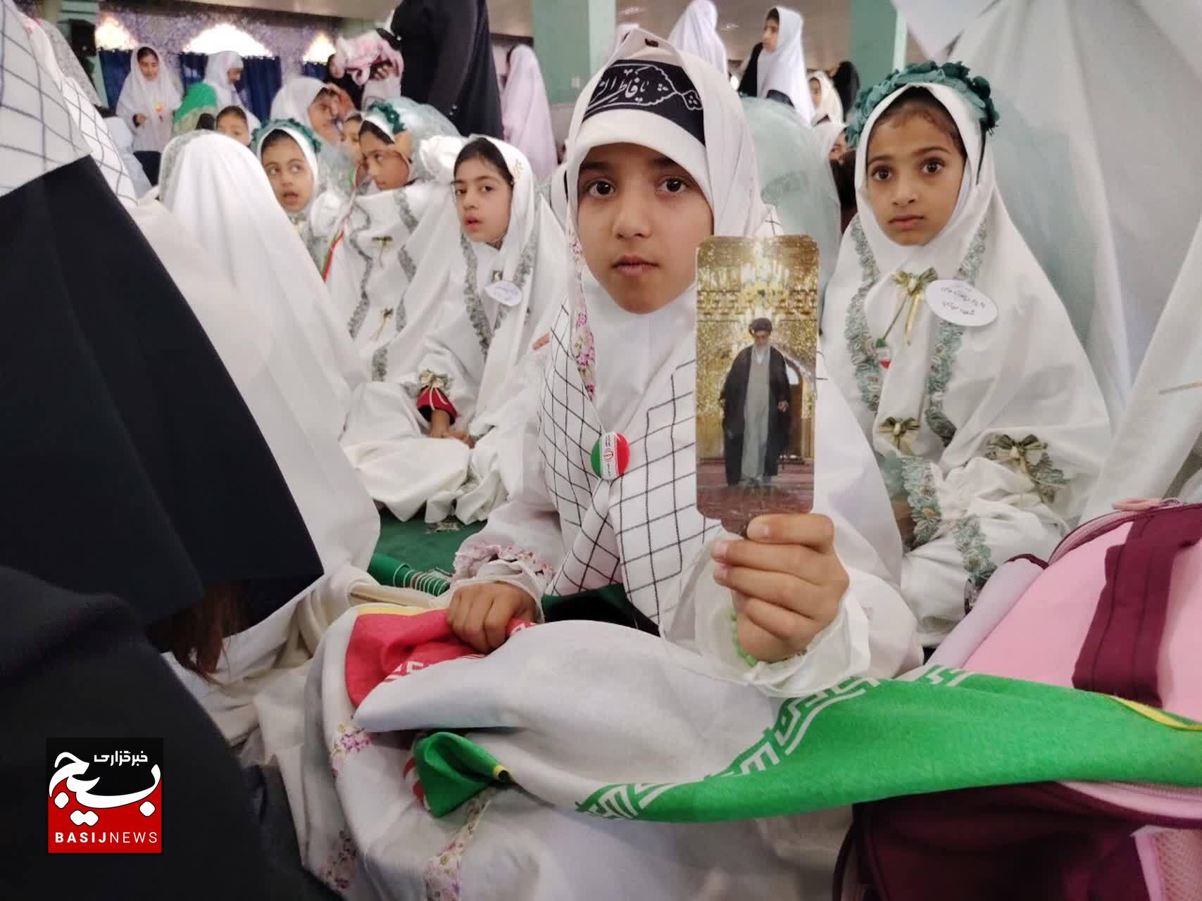 برگزاری اجتماع ریحانه‌های شهر در عنبرآباد