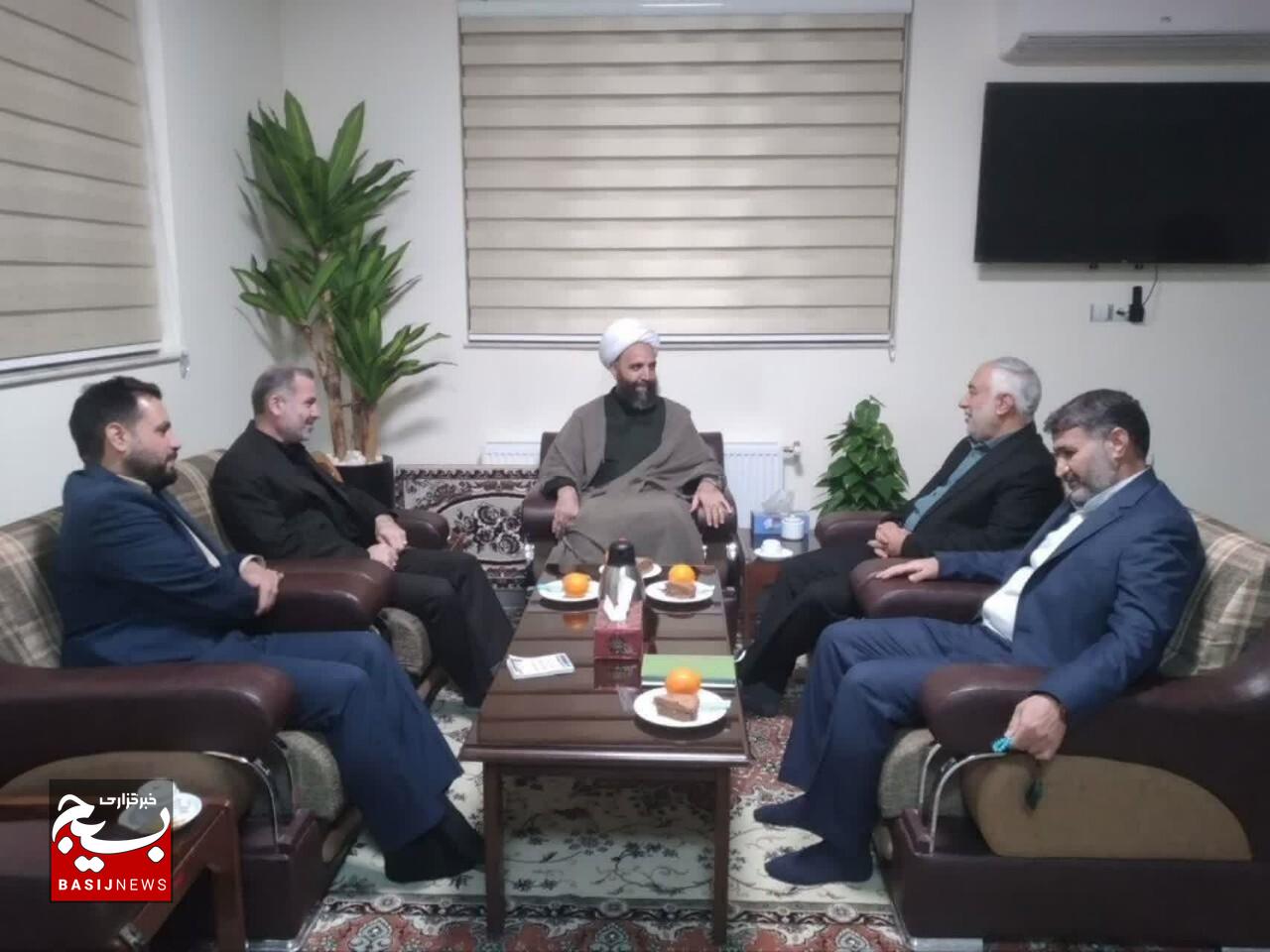 توجه به دانشآموزان یک ضرورت راهبردی است/در کنار بسیج دانشآموزی میایستیم توجه به دانشآموزان یک ضرورت راهبردی است/در کنار بسیج دانشآموزی میایستیم