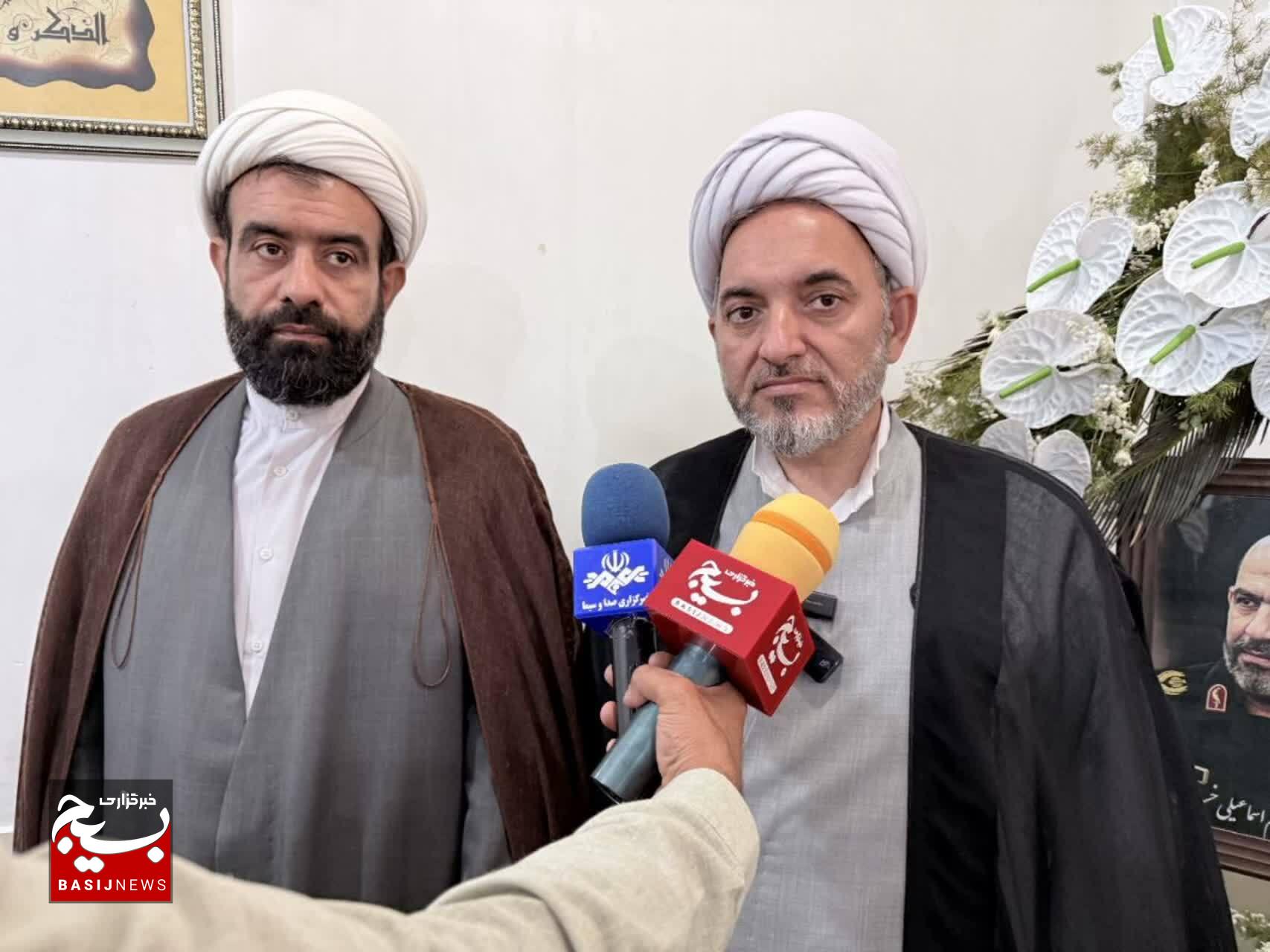 دیدار جانشین نمایندگی ولی فقیه با خانواده شهید اسماعیلی در خوزستان