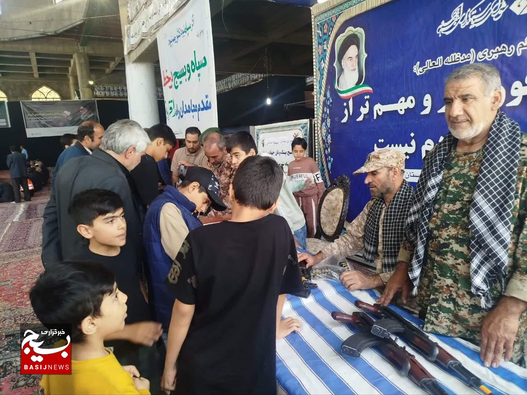 طنین «فتح خونینشهر» در مصلای دلفان؛نمایش اقتدار دفاعی در حاشیه نماز جمعه طنین «فتح خونینشهر» در مصلای دلفان؛نمایش اقتدار دفاعی در حاشیه نماز جمعه