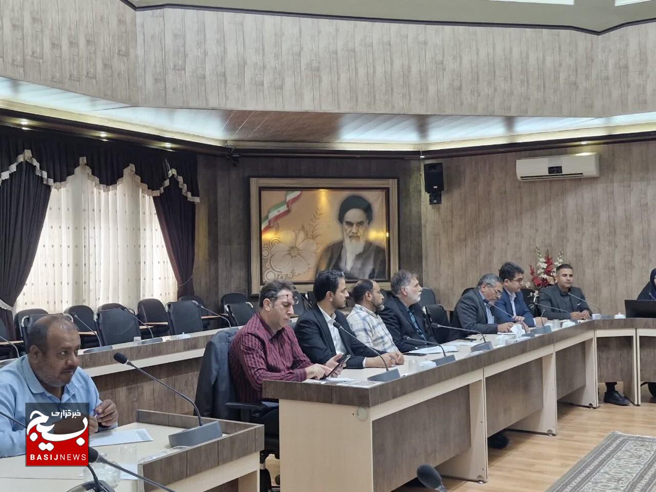 تأکید فرماندار بیرجند بر تأمین کالاهای اساسی و ساماندهی بازار تأکید فرماندار بیرجند بر تأمین کالاهای اساسی و ساماندهی بازار