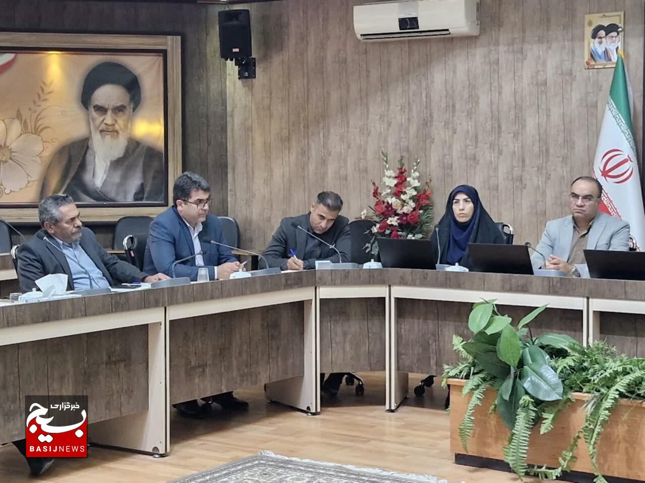 تأکید فرماندار بیرجند بر تأمین کالاهای اساسی و ساماندهی بازار تأکید فرماندار بیرجند بر تأمین کالاهای اساسی و ساماندهی بازار