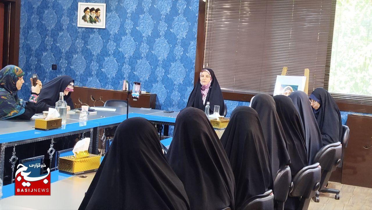 خبرنگاری که مانع توقف روایت حقیقت در قلب اروپا شد خبرنگاری که مانع توقف روایت حقیقت در قلب اروپا شد