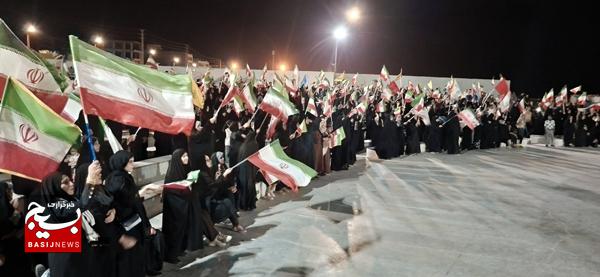 تجلیل از خانواده شهدای مداح و پیرغلامان حسینی کنگان تجلیل از خانواده شهدای مداح و پیرغلامان حسینی کنگان