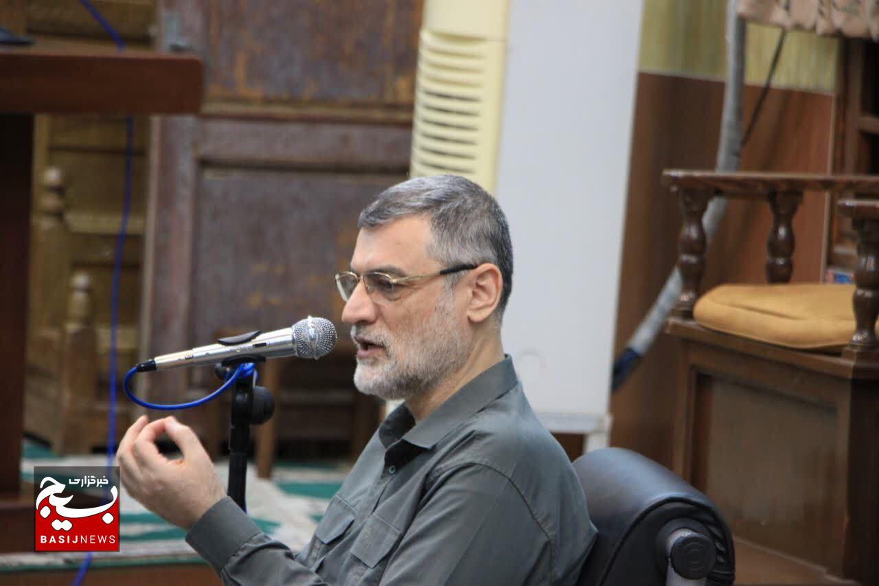 شهید رئیسی نماد مسئولیتپذیری، عدالتخواهی و دیپلماسی نافع بود شهید رئیسی نماد مسئولیتپذیری، عدالتخواهی و دیپلماسی نافع بود
