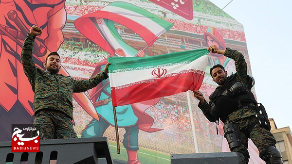 سنتی که هژمونی قدرتها را به چالش میکشد سنتی که هژمونی قدرتها را به چالش میکشد