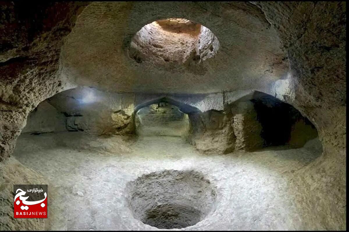 آغاز کاوش علمی دستکند تاریخی خنجین در شهرستان فراهان آغاز کاوش علمی دستکند تاریخی خنجین در شهرستان فراهان