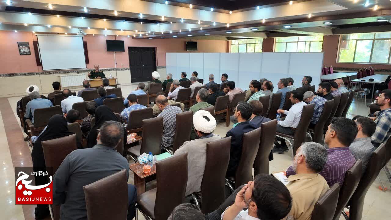وحدت رمز پیروزی است/ بعثت مردم عامل انسجام است وحدت رمز پیروزی است/ بعثت مردم عامل انسجام است
