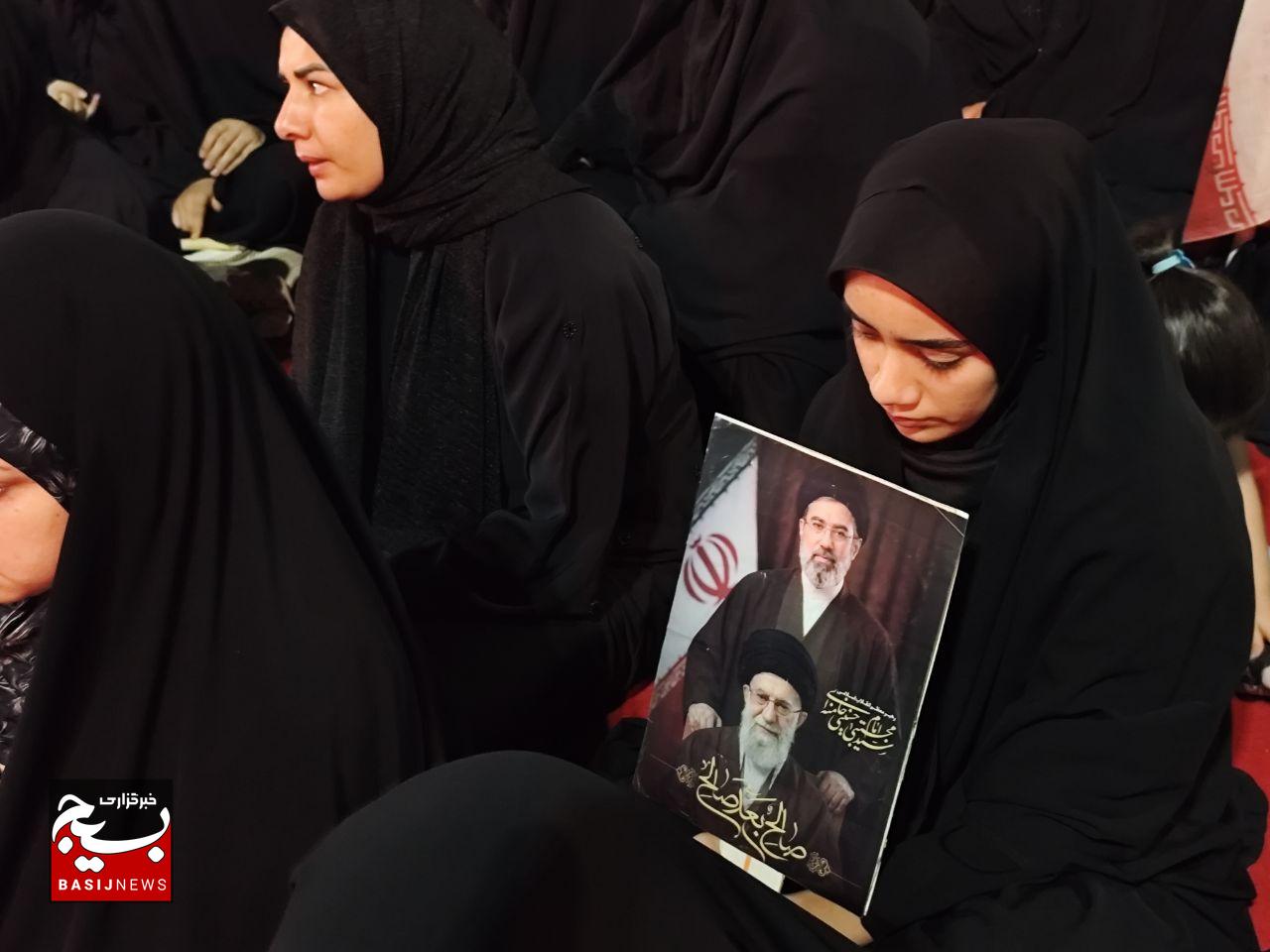 ماتم و حماسه در هم تنیدند / کرمانی‌ها با تجمعات شبانه، بیعت خودرا با اباعبدالله ثبت کردند