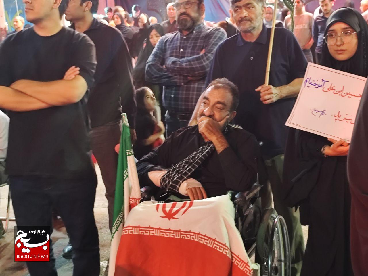 ماتم و حماسه در هم تنیدند / کرمانی‌ها با تجمعات شبانه، بیعت خودرا با اباعبدالله ثبت کردند