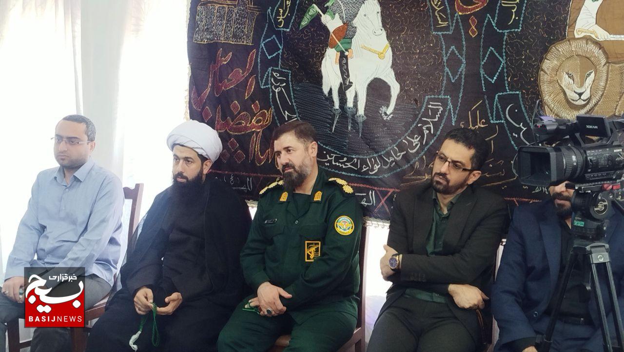 انتقال ارزشهای دفاع مقدس، ضامن پایداری و تداوم انقلاب اسلامی است انتقال ارزشهای دفاع مقدس، ضامن پایداری و تداوم انقلاب اسلامی است