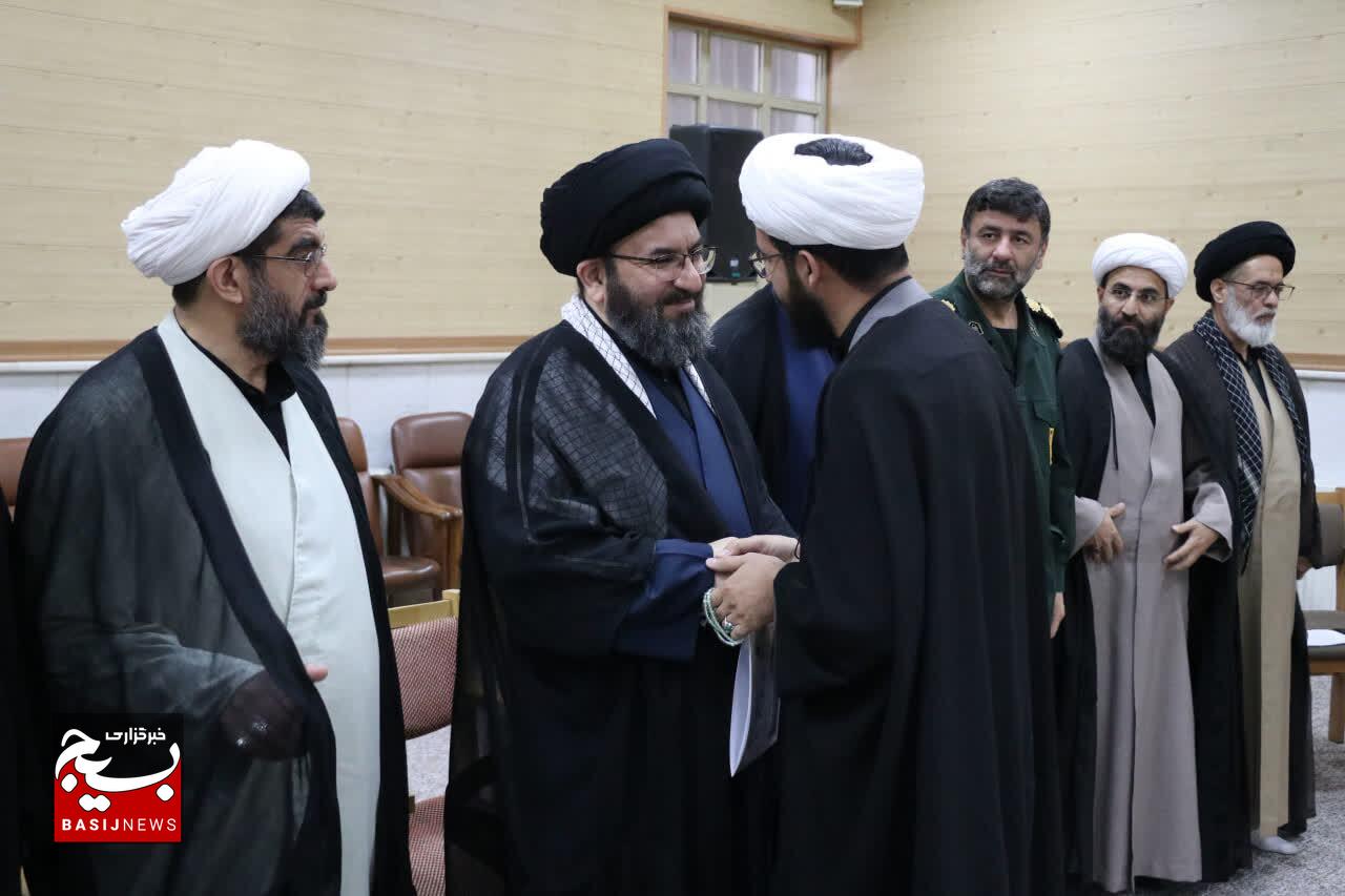 آیین تکریم و معارفه معاون تعلیم و تربیت بسیج سپاه انصارالمهدی (عج) استان زنجان آیین تکریم و معارفه معاون تعلیم و تربیت بسیج سپاه انصارالمهدی (عج) استان زنجان