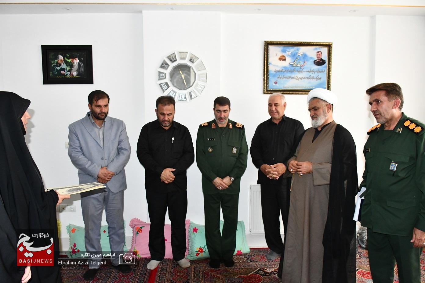 دیدار مسئولان سپاه فتح با خانواده شهدای جنگ رمضان دیدار مسئولان سپاه فتح با خانواده شهدای جنگ رمضان