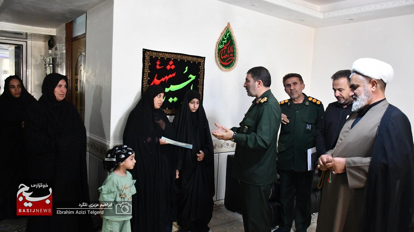 دیدار مسئولان سپاه فتح با خانواده شهدای جنگ رمضان دیدار مسئولان سپاه فتح با خانواده شهدای جنگ رمضان