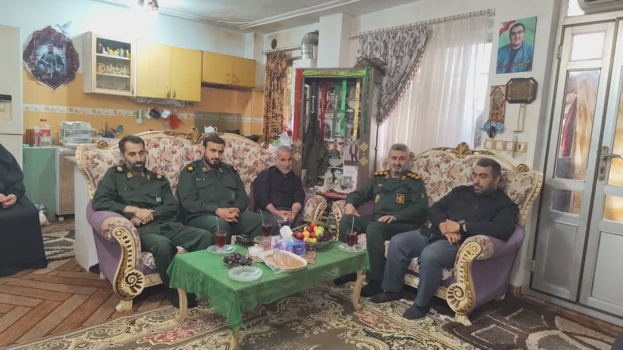 روایتی از دلدادگی و صلابت خانهای به وسعت یک شهر/ داستان عظمت مادری صبور با دلتنگیهای مادرانه اش روایتی از دلدادگی و صلابت خانهای به وسعت یک شهر/ داستان عظمت مادری صبور با دلتنگیهای مادرانه اش