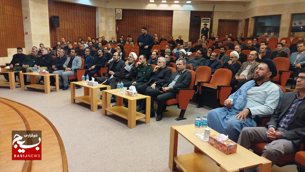 تلاش اساتید بسیجی برای تربیت نسل آیندهساز است تلاش اساتید بسیجی برای تربیت نسل آیندهساز است
