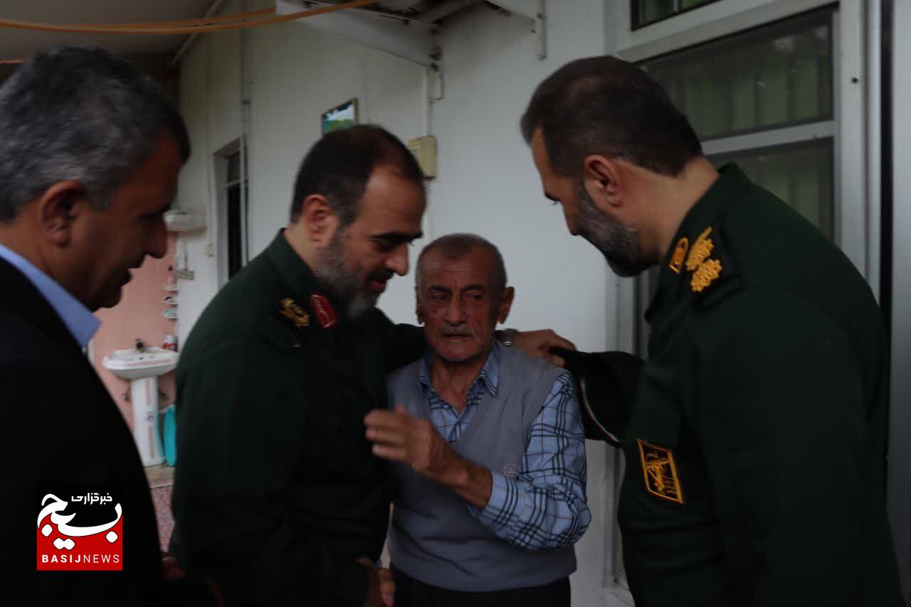 خانوادههای شهدا از مهمترین عوامل عزت، برکت و ماندگاری انقلاب اسلامی هستند خانوادههای شهدا از مهمترین عوامل عزت، برکت و ماندگاری انقلاب اسلامی هستند
