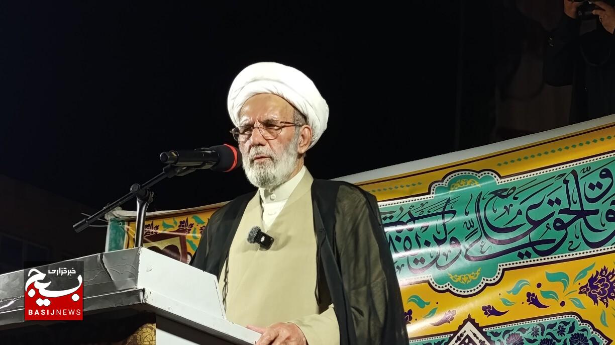 حرف اول و آخر را رهبری میزند