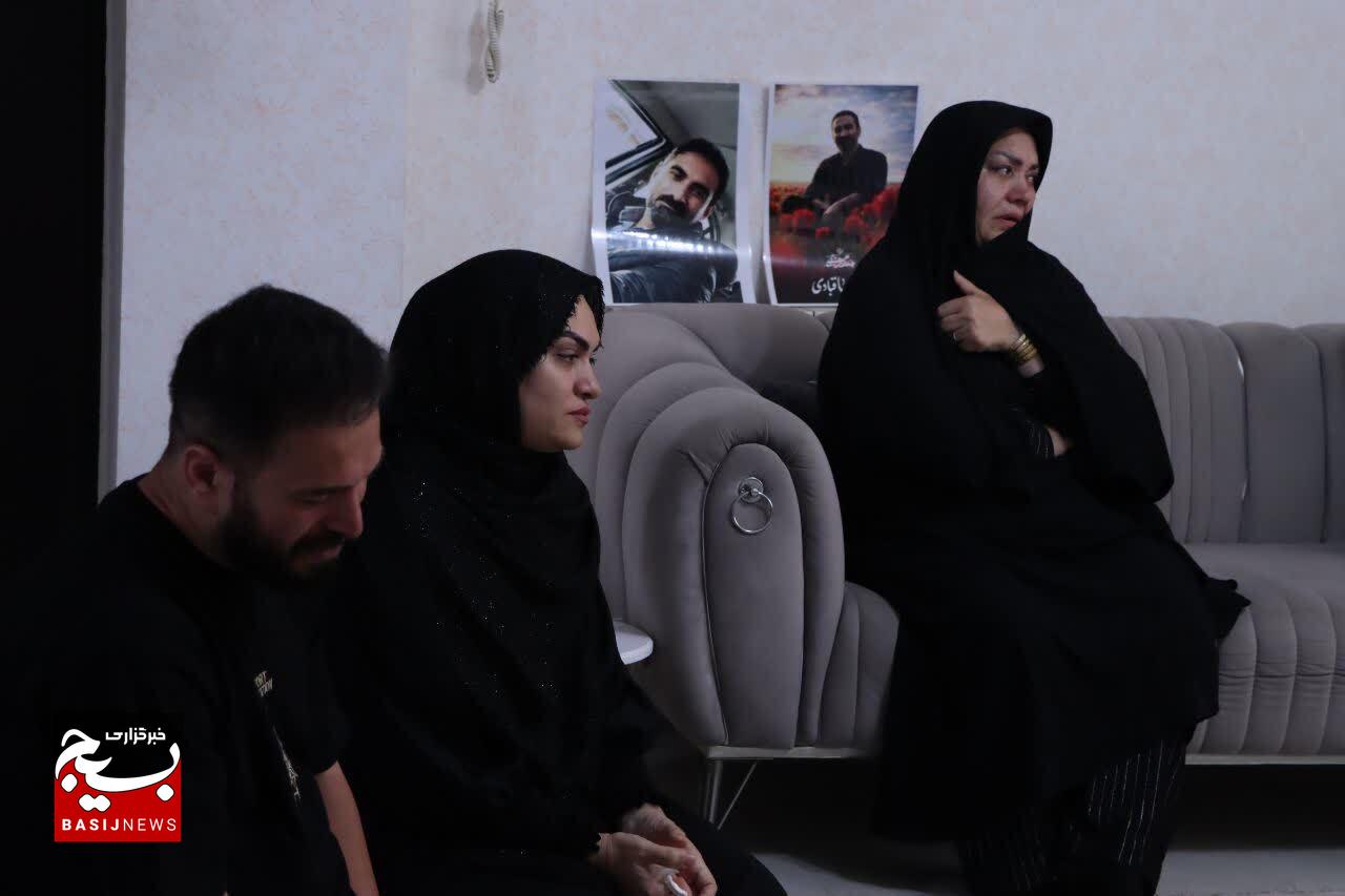 خون پاک شهدا منبع تولید قدرت دربرابر خباثت دشمن و ضامن اقتدار ملی است خون پاک شهدا منبع تولید قدرت دربرابر خباثت دشمن و ضامن اقتدار ملی است