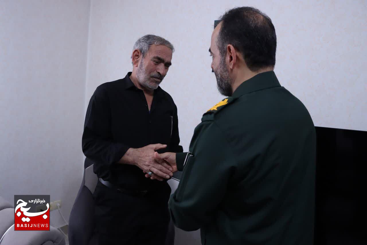 خون پاک شهدا منبع تولید قدرت دربرابر خباثت دشمن و ضامن اقتدار ملی است خون پاک شهدا منبع تولید قدرت دربرابر خباثت دشمن و ضامن اقتدار ملی است