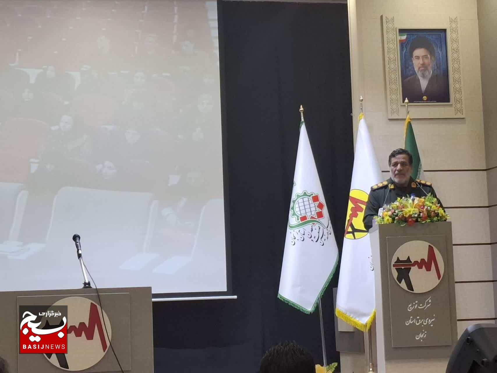 تفکر بسیجی بنبستشکن است؛ جوانان ایران با شعار «ما میتوانیم» قلههای پیشرفت را فتح کردند تفکر بسیجی بنبستشکن است؛ جوانان ایران با شعار «ما میتوانیم» قلههای پیشرفت را فتح کردند