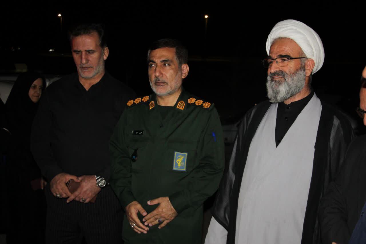 برگزاری مراسم بدرقه کاروان اعزامی از سمنان به مصلای تهران جهت شرکت در آیین وداع با رهبر شهید امت برگزاری مراسم بدرقه کاروان اعزامی از سمنان به مصلای تهران جهت شرکت در آیین وداع با رهبر شهید امت