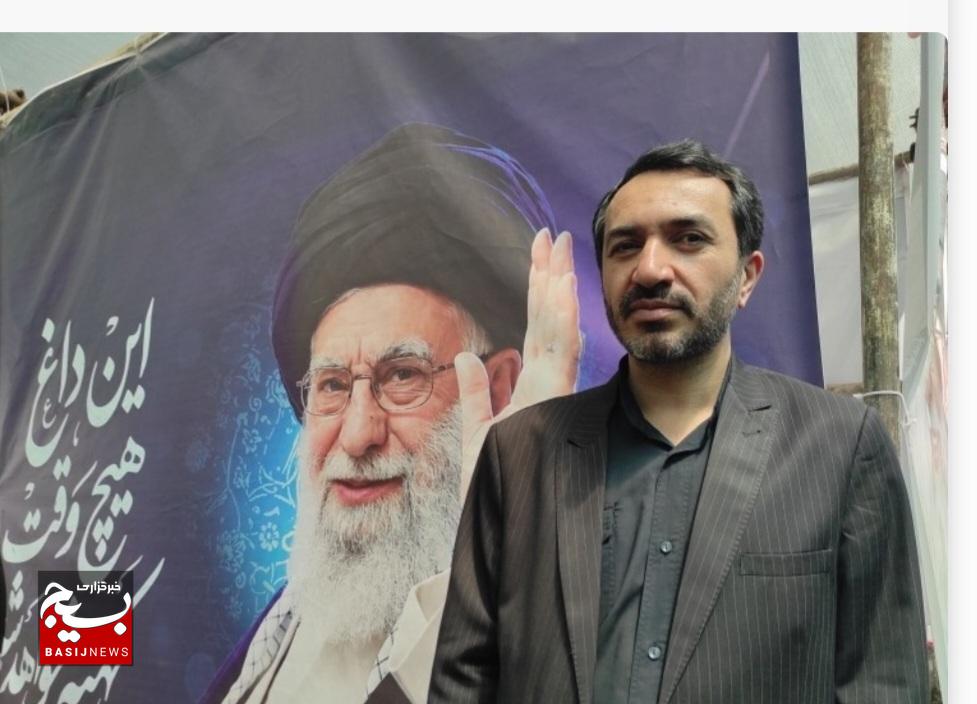 خدمترسانی نیروهای متخصص شهرداری زنجان در تشییع رهبر شهید خدمترسانی نیروهای متخصص شهرداری زنجان در تشییع رهبر شهید