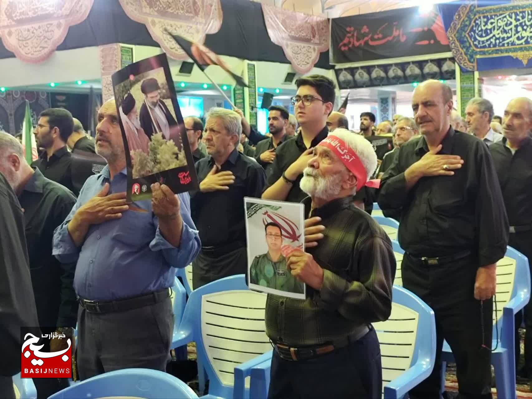 برگزاری آیین بزرگداشت عروج خونین امام مجاهد شهید در حسینیه ثارالله کرمان با حضور گسترده مردم
