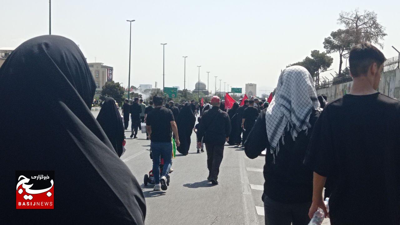 امام امروز هم امت را در آغوش کشید امام امروز هم امت را در آغوش کشید