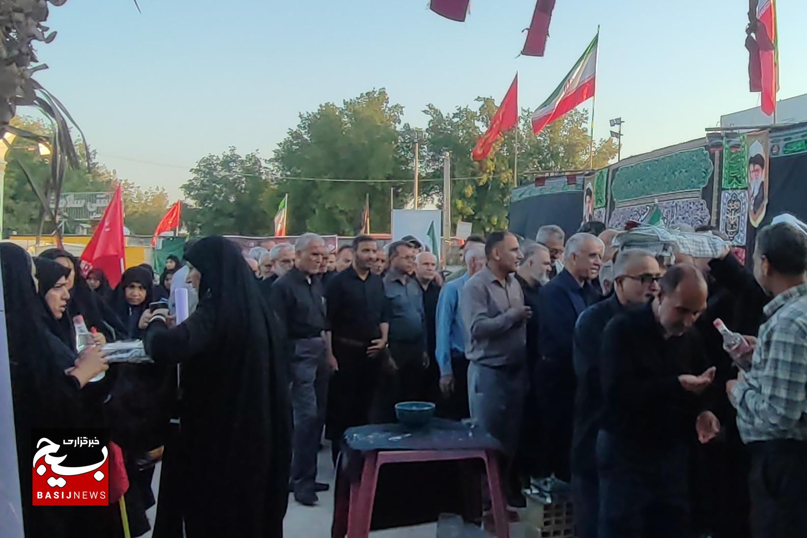 اعزام کاروان ۲۳۰ بدرقه رهبر شهید از گناوه اعزام کاروان ۲۳۰ بدرقه رهبر شهید از گناوه