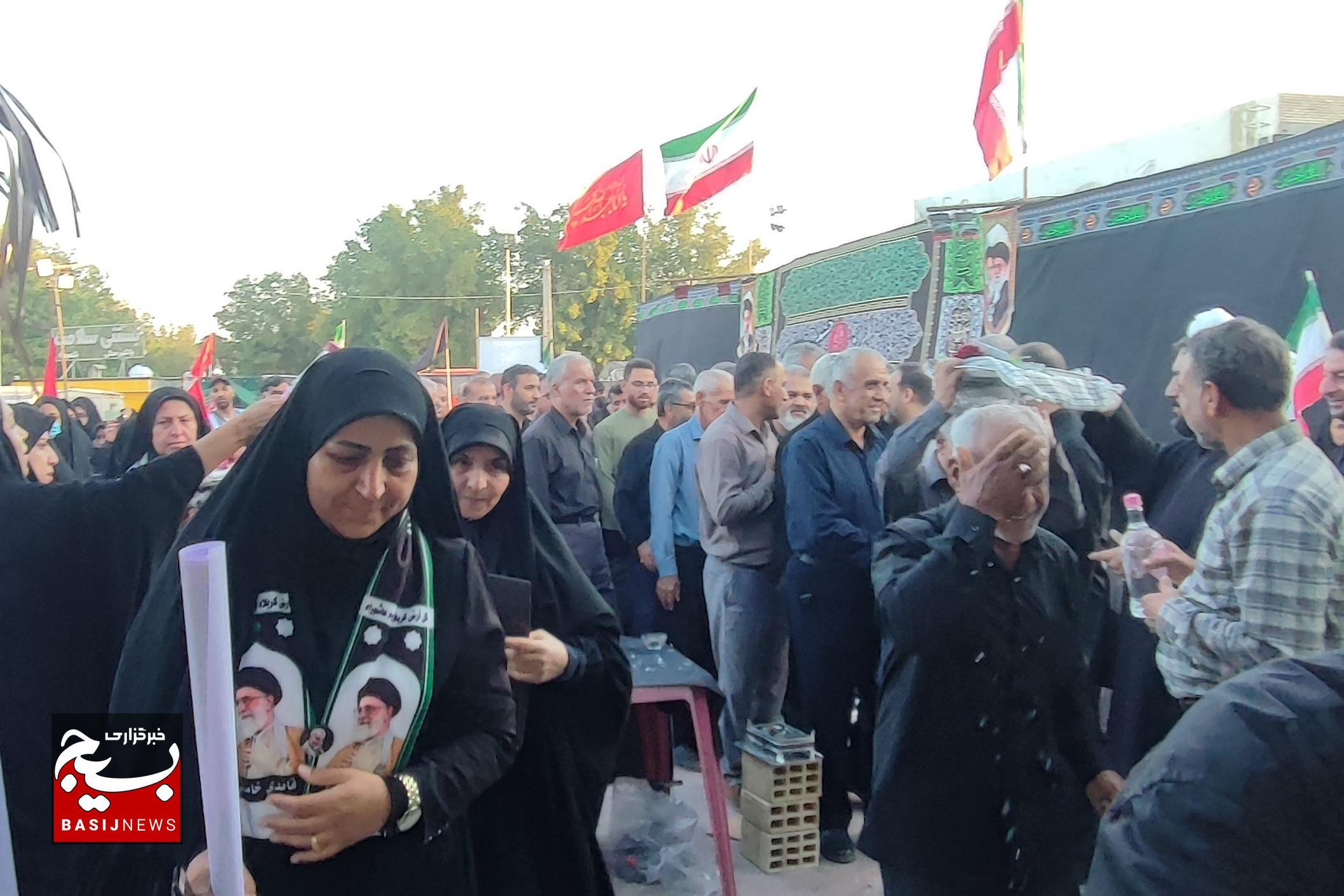 اعزام کاروان ۲۳۰ بدرقه رهبر شهید از گناوه اعزام کاروان ۲۳۰ بدرقه رهبر شهید از گناوه