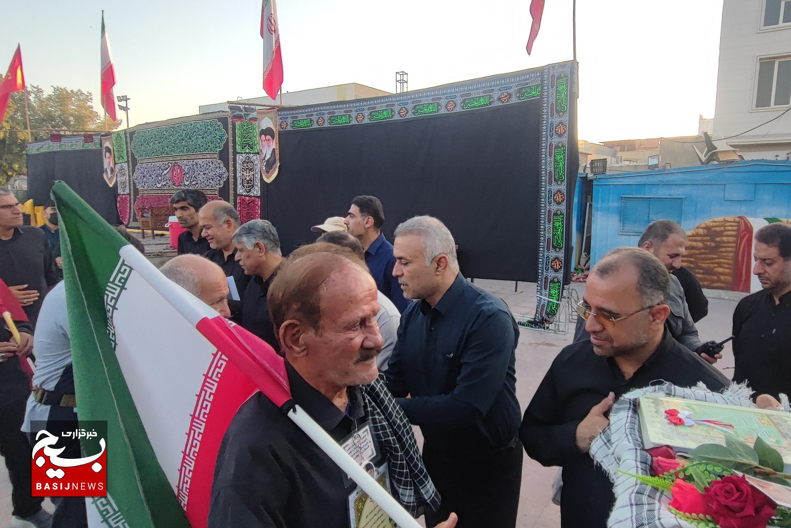 اعزام کاروان ۲۳۰ بدرقه رهبر شهید از گناوه اعزام کاروان ۲۳۰ بدرقه رهبر شهید از گناوه