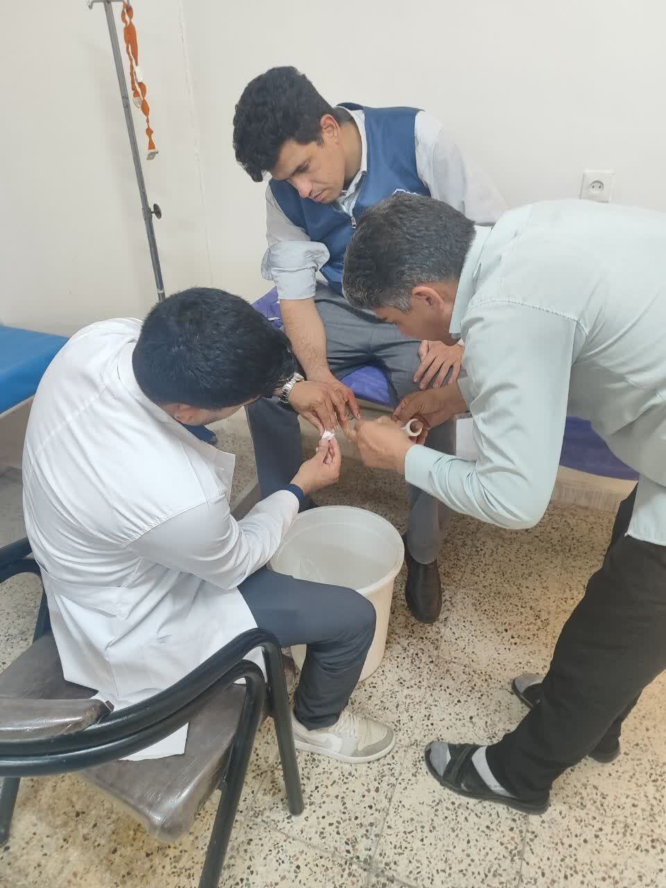 استقرار موکب پزشکی «شهید حنانه رستمی» قزوین در مشهد مقدس/ خدمترسانی شبانهروزی به زائران مراسم تشییع امام شهید امت استقرار موکب پزشکی «شهید حنانه رستمی» قزوین در مشهد مقدس/ خدمترسانی شبانهروزی به زائران مراسم تشییع امام شهید امت