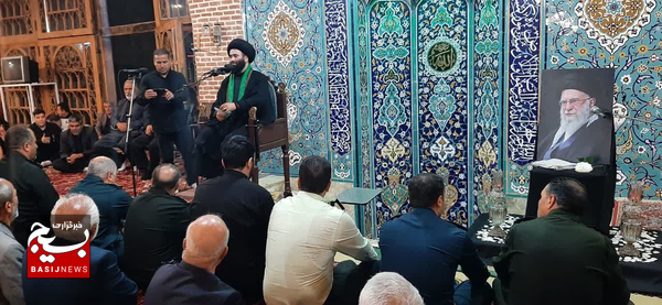 رهبر شهید با بصیرت و دانش خود، دلها را تسخیر کرد رهبر شهید با بصیرت و دانش خود، دلها را تسخیر کرد