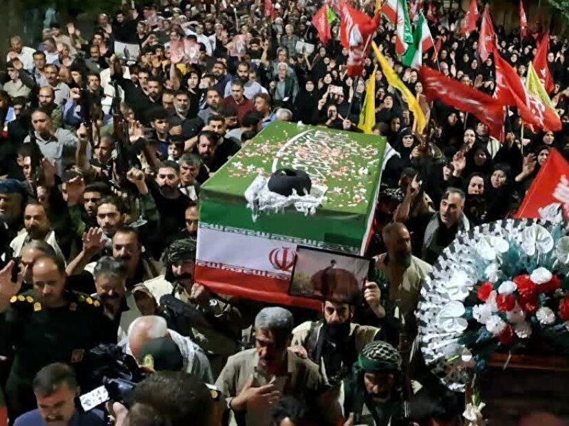 تشییع نمادین رهبر شهید در شهرستان ملکشاهی