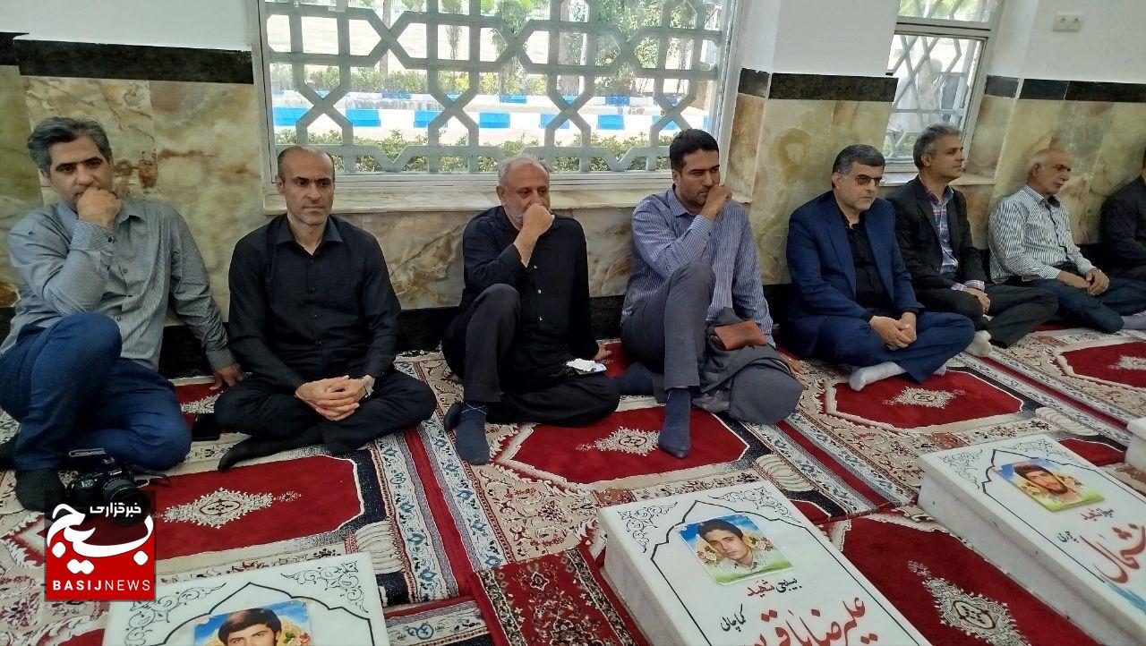 ولایتمداری معیار سنجش عیار انسانی در پیشگاه خداوند است ولایتمداری معیار سنجش عیار انسانی در پیشگاه خداوند است