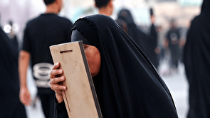 چرا بانوان در تصاویر تشییع در عراق نیستند؟