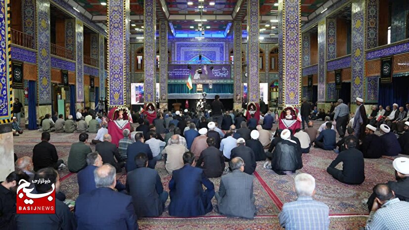 مراسم بزرگداشت امام شهید حضرت آیت‌الله العظمی سيد علی خامنه‌ای ( قدس سره) برگزار شد