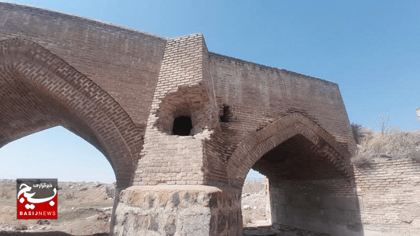ماجرای آسیب به پل تاریخی قیرمیزی کورپی اردبیل چه بود؟ ماجرای آسیب به پل تاریخی قیرمیزی کورپی اردبیل چه بود؟