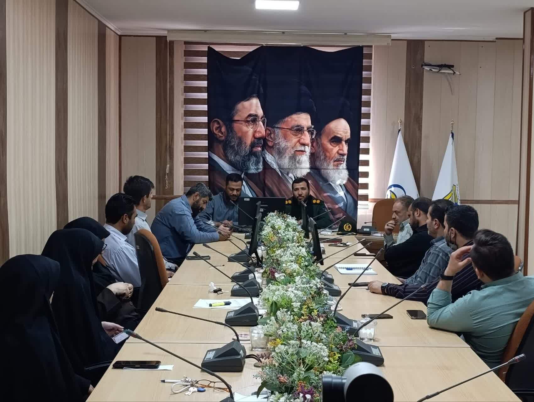 اعطای احکام مسئولیت فرمانده و اعضای شورای پایگاه بسیج امام خامنهای کمیته امداد سمنان اعطای احکام مسئولیت فرمانده و اعضای شورای پایگاه بسیج امام خامنهای کمیته امداد سمنان