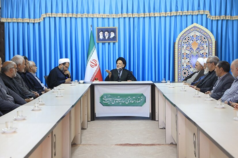 دیدار کارکنان دفتر نظارت و بازرسی انتخابات خراسان جنوبی با نماینده ولی فقیه در استان
