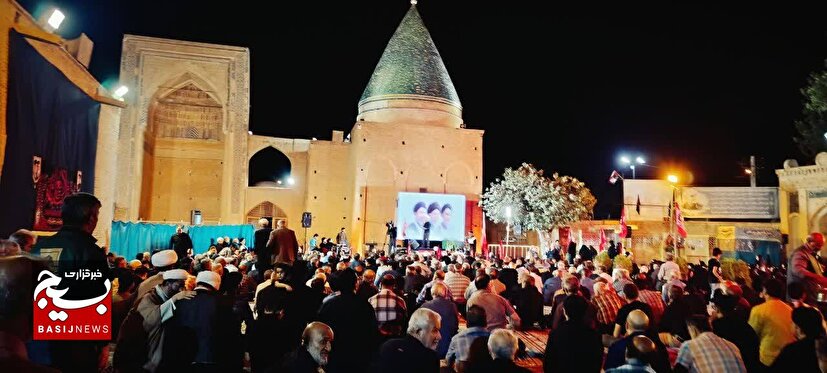 بزرگداشت رهبر شهید در بسطام+تصاویر