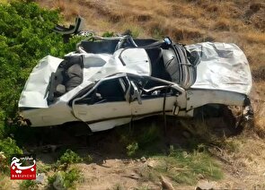جاده ناتمام باز هم جان جوانی را گرفت، این بار پسر ۲۰ ساله با سقوط پژو پارس به دره جان خود را از دست داد