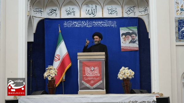 هرکس بگوید من طرفدار صلح هستم معنایش این است که یعنی دفاع نکنیم هرکس بگوید من طرفدار صلح هستم معنایش این است که یعنی دفاع نکنیم