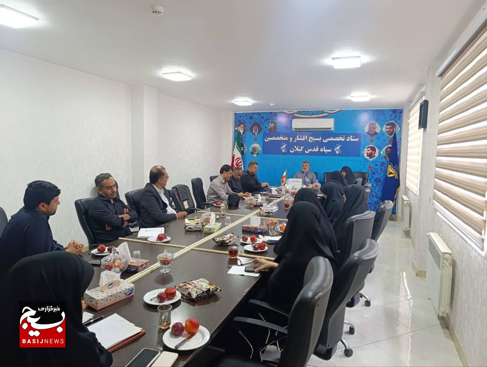نفوذ فرهنگ غرب پوشش را به ابزار سودجویی تبدیل می‌کند